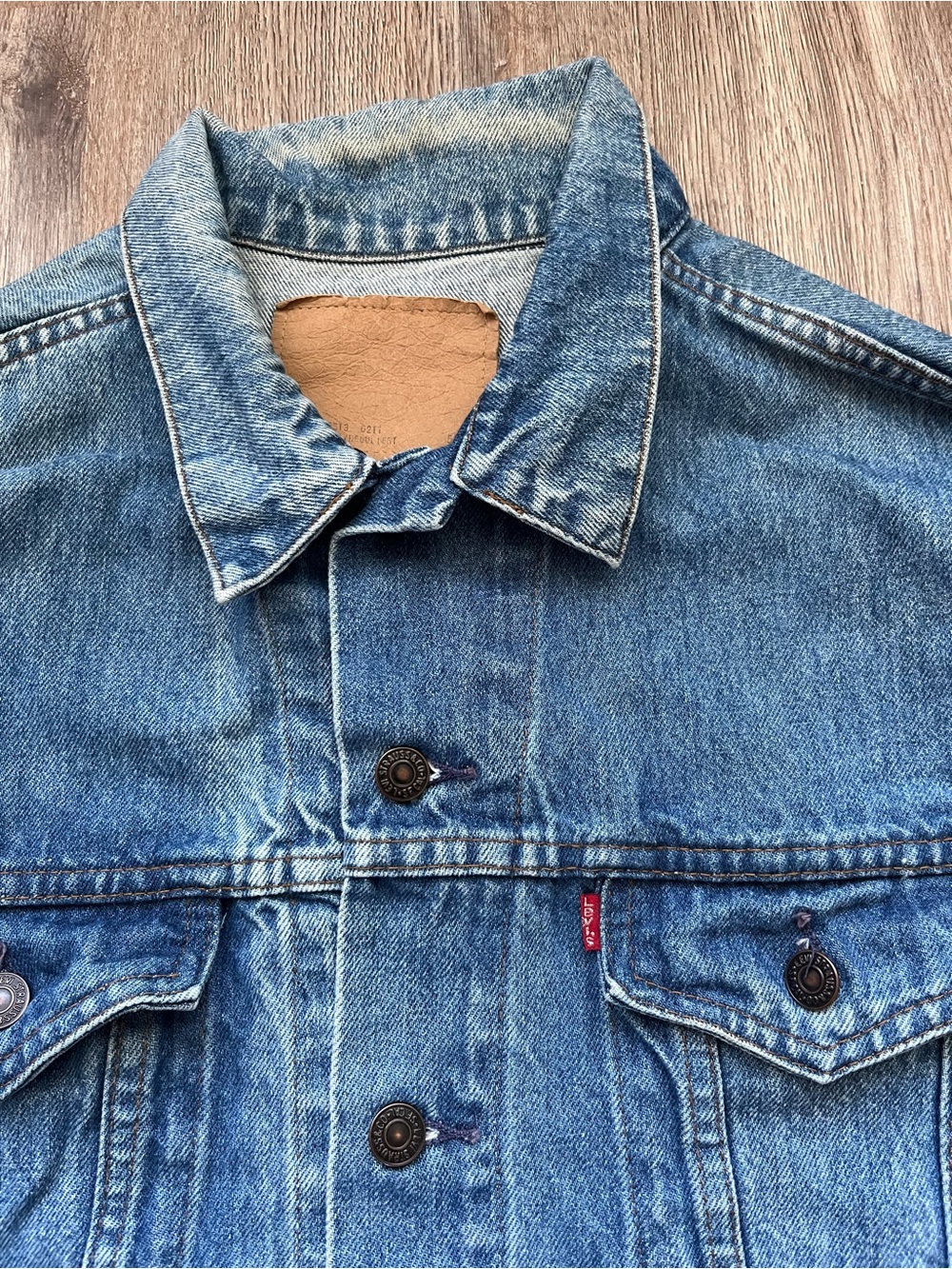 Vintage 90s Levi’s 75513 Denim Trucker Jacket Light Wash Size L (50 23Wx25L) - Picture 2 of 6